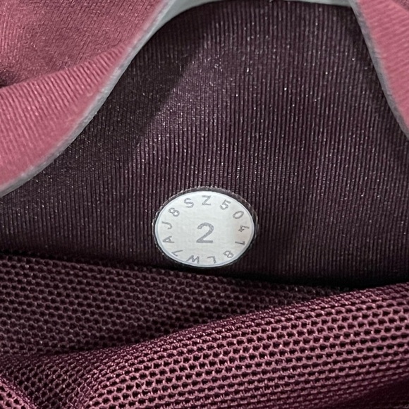 Lululemon In Movement Short *Everlux 2.5" Size 2 - Picture 3 of 6